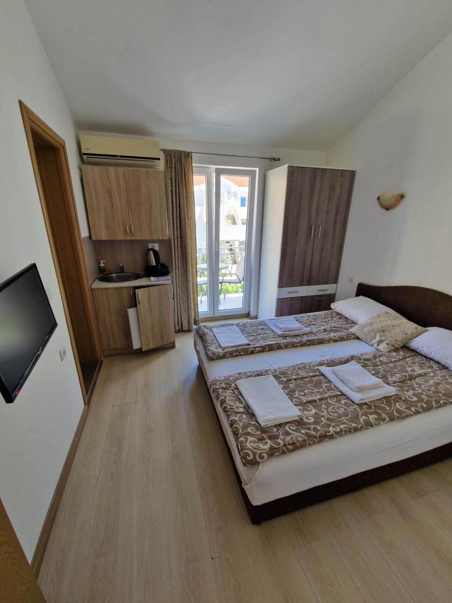 Guest House Damjana Budva Exterior foto